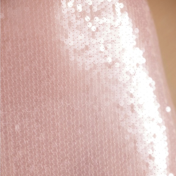 Oh Polly Livia Sequin Dress in Lilac - Picture 3 of 6
